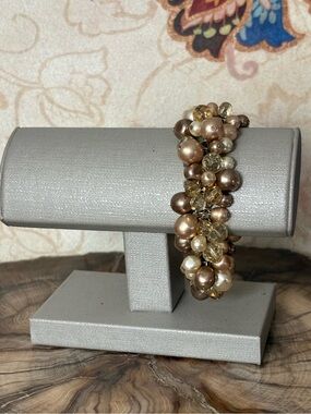 Elegant Pearl & Crystal Cluster Bracelet in Champagne